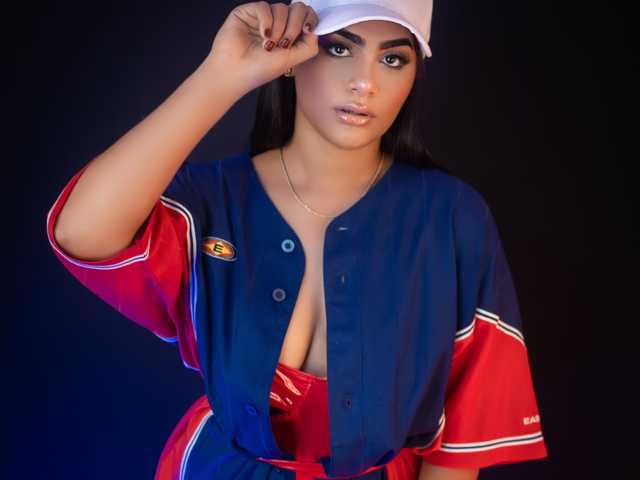A profil fényképe -charlotte