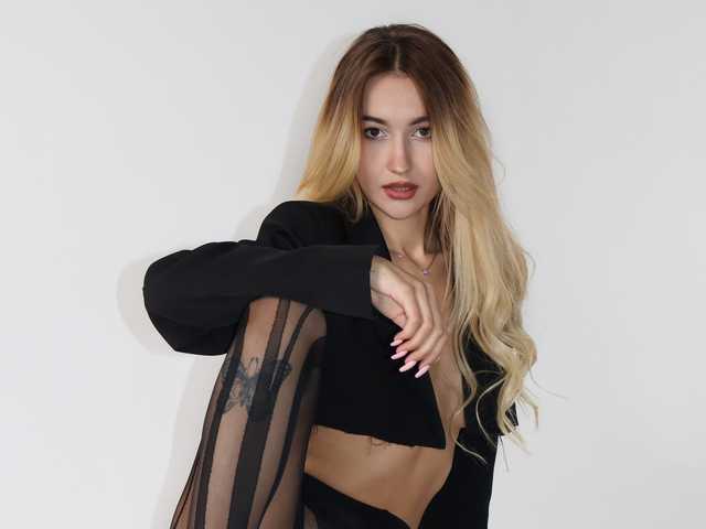A profil fényképe -Lana-Chester-