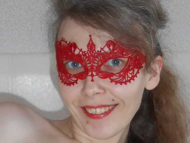 A profil fényképe -Queen-Margo-