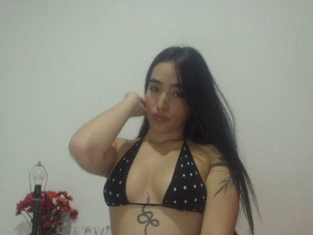 Fényképek -sweetnatasha #latina #young #daddy #horny #anal#cum#squirt