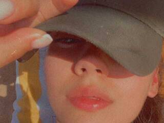 Erotikus videocsevegés -TheOne-K