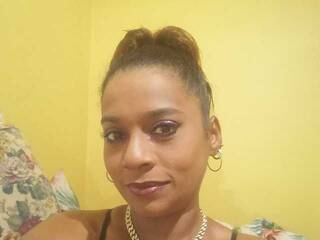 Erotikus videocsevegés 1FiestyAlpha69