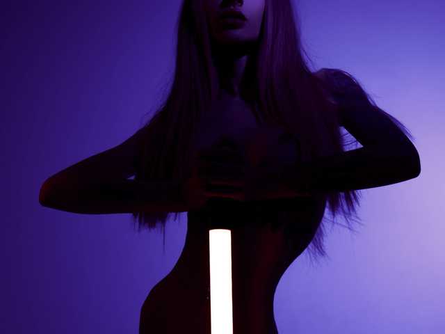 A profil fényképe 8ADARA8