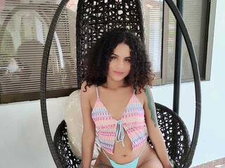 Erotikus videocsevegés AbbyyMonroe