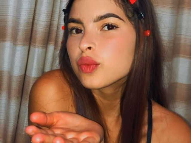 A profil fényképe Abril-Queens