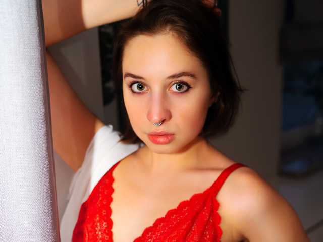 A profil fényképe AdalynGlow