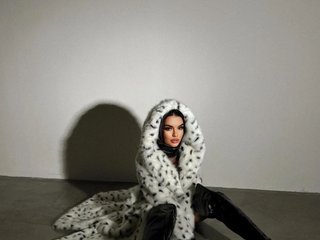 Erotikus videocsevegés Adelina111