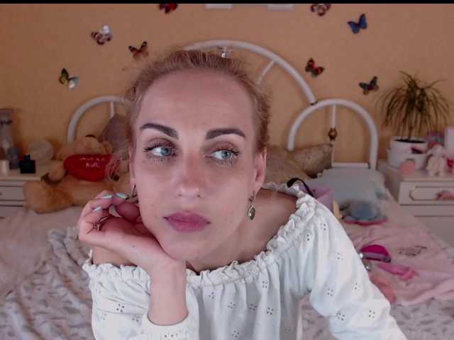 Fényképek AdelinJensen HI GUYS, WELCOME IN MY ROOM! SWEET AND SEXY WOMAN IS WAITING ON YOU. LET'S ENJOY TOGETHER!