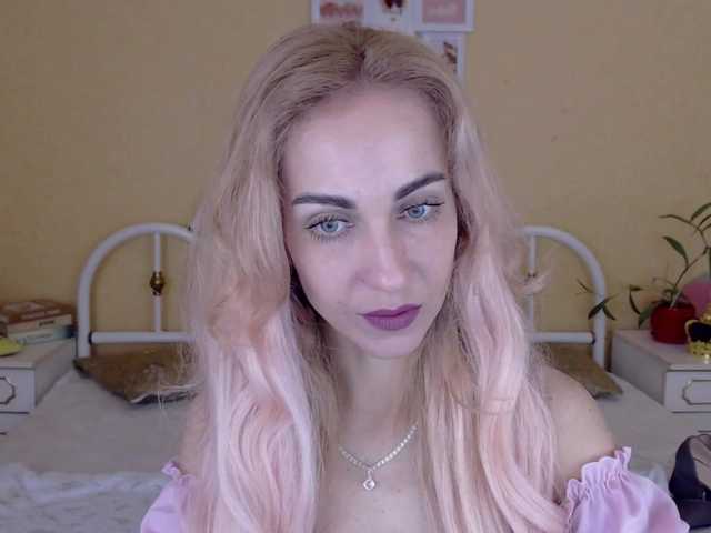 Fényképek AdelinJensen HI GUYS, WELCOME IN MY ROOM! SWEET AND SEXY WOMAN IS WAITING ON YOU. LET'S ENJOY TOGETHER!
