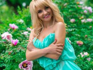 Erotikus videocsevegés Adrianessa29