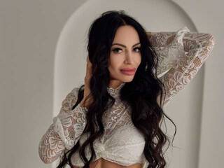 Erotikus videocsevegés AdriennBurzhe