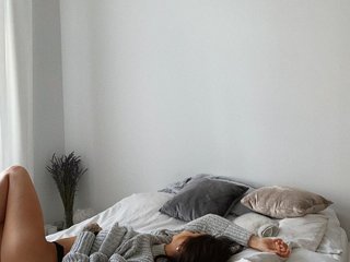 Erotikus videocsevegés Aennaangel01