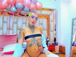 Erotikus videocsevegés AgataWild