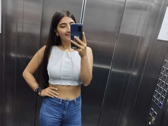 A profil fényképe AHRI-TAY