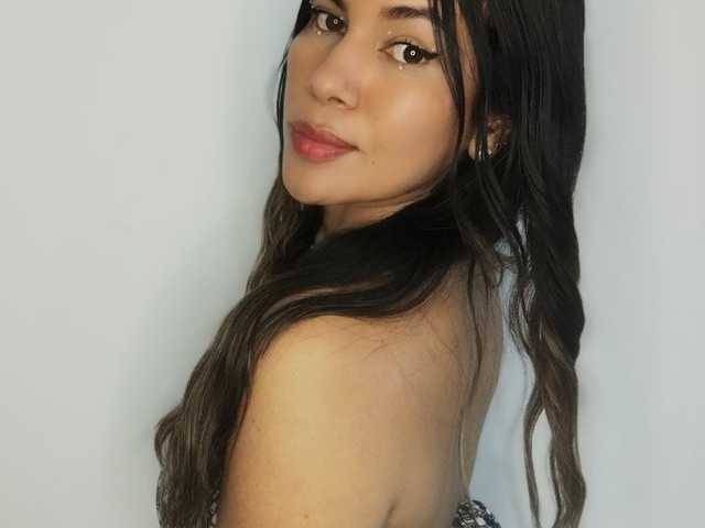 A profil fényképe ainhara-davis