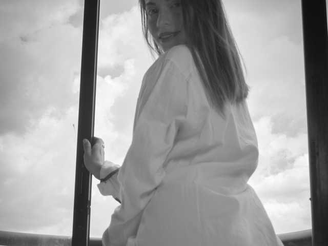 A profil fényképe alana-7