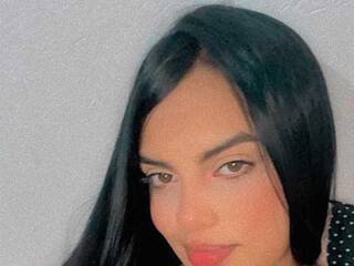 Erotikus videocsevegés ALANAVALERY