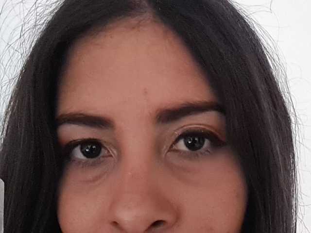 A profil fényképe alessya