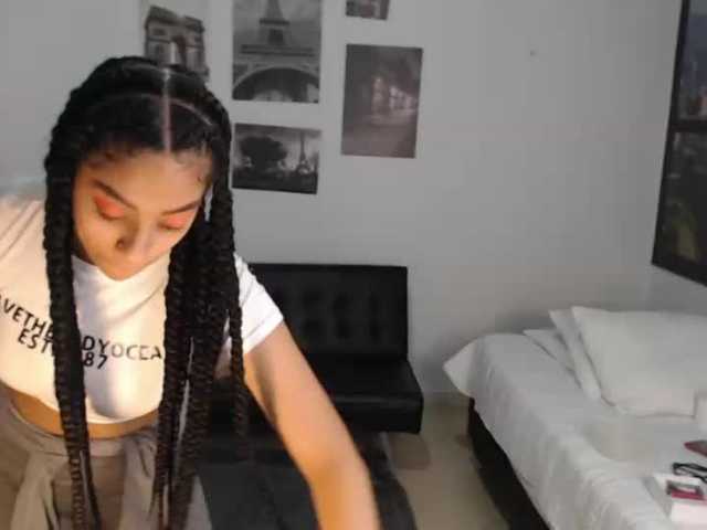 Fényképek alexamillers let's squirt for the last time this 2020#lovense #18 #latina #new #bigboob