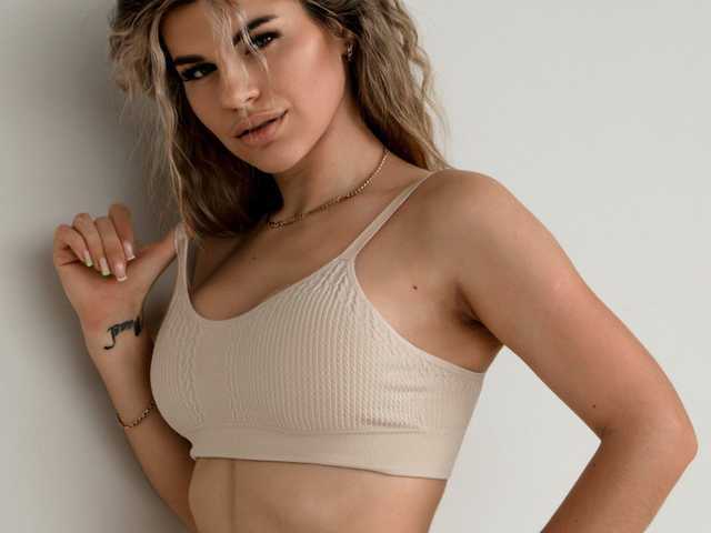 A profil fényképe AlexaX7