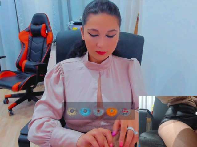 Fényképek AlexisSecret do not demand if you do not tip for me 1 tks mean 0.02 cents so do not be rude show respect and tip #bigboobs #squirt #latina #teen #curvy #bigass #lovense #lush