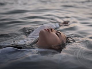 Erotikus videocsevegés AliannaSoloKisses