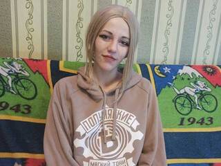 Erotikus videocsevegés Alice-Hoffman