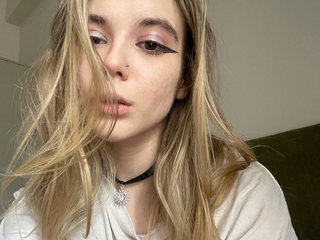 Erotikus videocsevegés Alice-teaseee