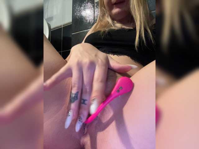 Fényképek Alice0Kitty SHOW WITH DILDO AND SQUIRT 2051 Favorite vibration 21