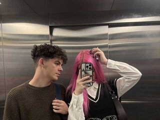 Erotikus videocsevegés alice18james