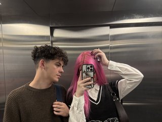 Erotikus videocsevegés alice18james