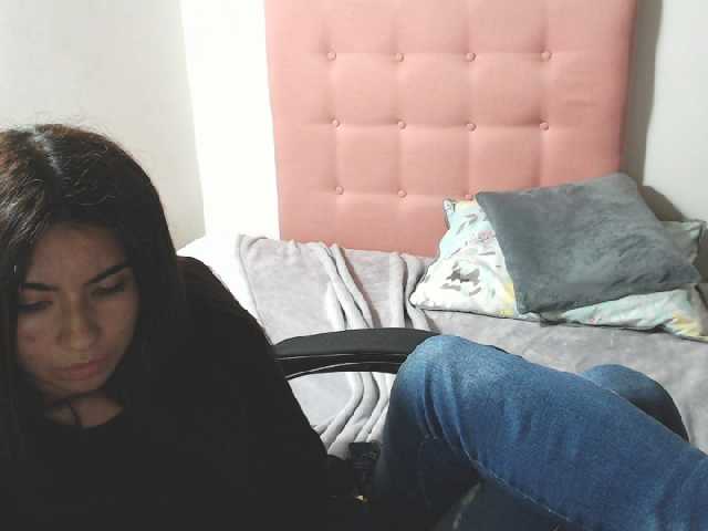 Fényképek Alicee-Middle Hey! I'm back and I wanna have fun with you - Multi-Goal : A surprise #Lovense #lush #petite #teen #cute #smalltits