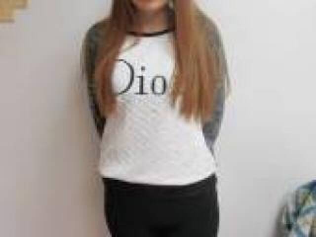 A profil fényképe alicefire