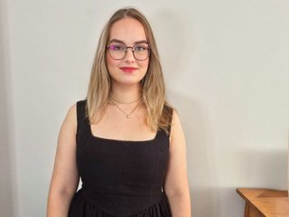 Erotikus videocsevegés AlicePretty69