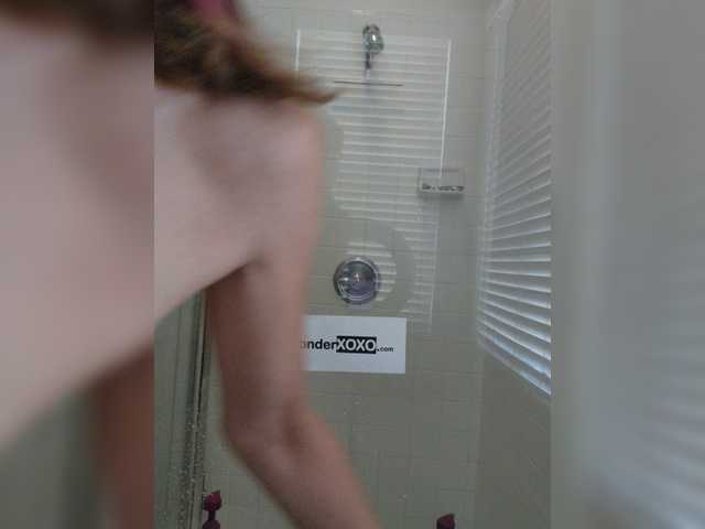 Fényképek AliceWonder Welcum to my Wonderland! All tips welcum! Help me stay in the top 100 contest this week! Tips appreciated if you're enjoying shower time fun!Find me xalicewonderxoxo at most cyber spaces!