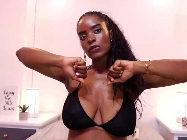 Fényképek AliciaBrown YOUR NAME ON MY BODY ♥ Make me vibe with your juicy tips COUNTDOWN ALERT AT @remain TKNS EVERY 100 TKNS I WILL WRITE THE NAME OF THE LAST TIP IN MY BODY