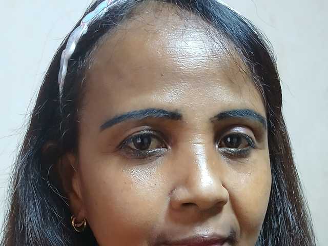 A profil fényképe LAYANe