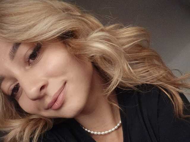 A profil fényképe BlondeAlien