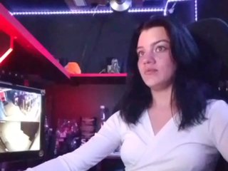 Erotikus videocsevegés AlinaLisa69