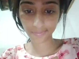 Erotikus videocsevegés AlinaPopy