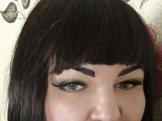 Erotikus videocsevegés AliraDom