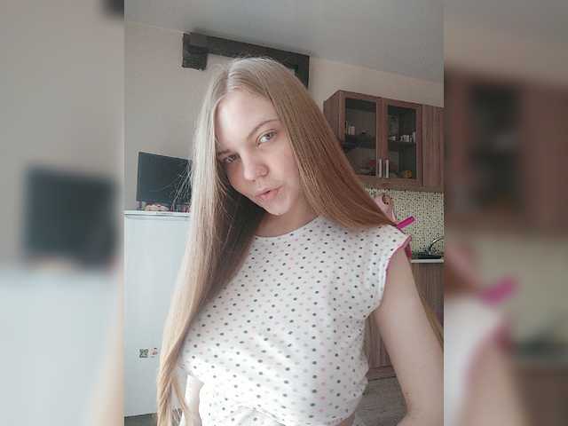 Fényképek alisekss8 Hello boys!) Im Alice, Im 24 age. Subscribe to me and put a heart!) Subscription for tokens!) I undress in private or in a group, not in public) Collecting tokens for a new camera!!)