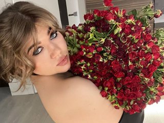 Erotikus videocsevegés AmellyWhite