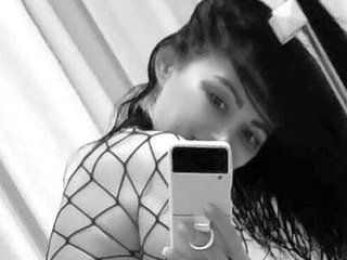 Erotikus videocsevegés Alisshorny