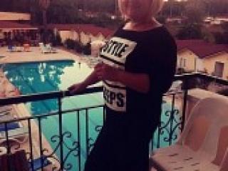 Erotikus videocsevegés allyca