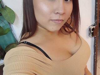 Erotikus videocsevegés Alyn-zc