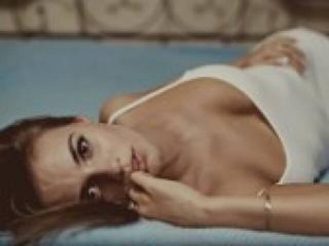 A profil fényképe amirared