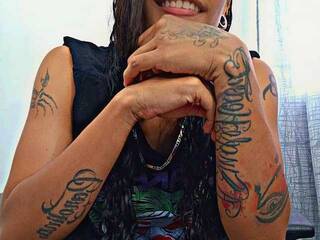 Erotikus videocsevegés Amy-420