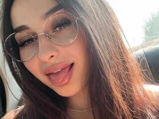 Erotikus videocsevegés AmyTvist