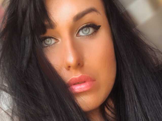 A profil fényképe Anamaliia